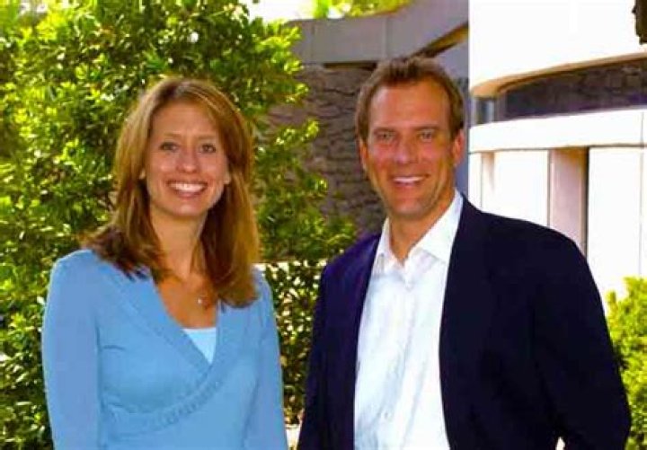 Is Stephanie Abrams dating after divorce with ex-husband Mike Bettes? Know her net worth and salary