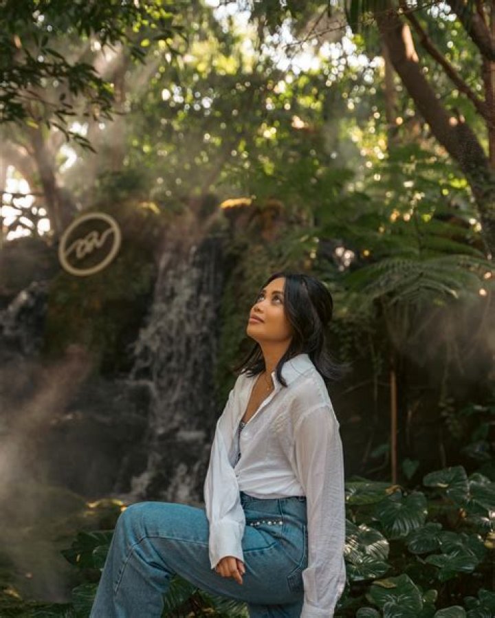 Louriza Tronco – Celeb Secrets